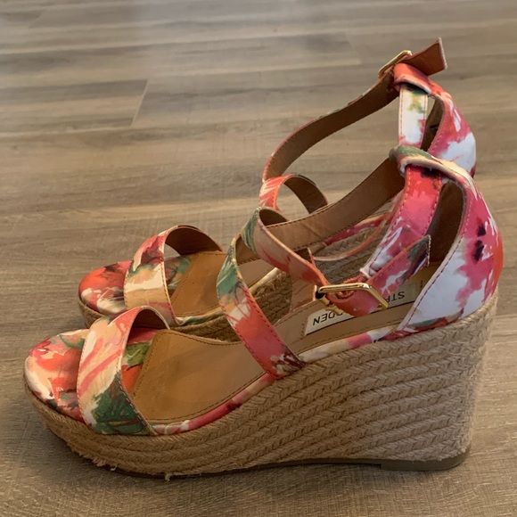 Steve Madden Shoes - Steve Madden Wedges